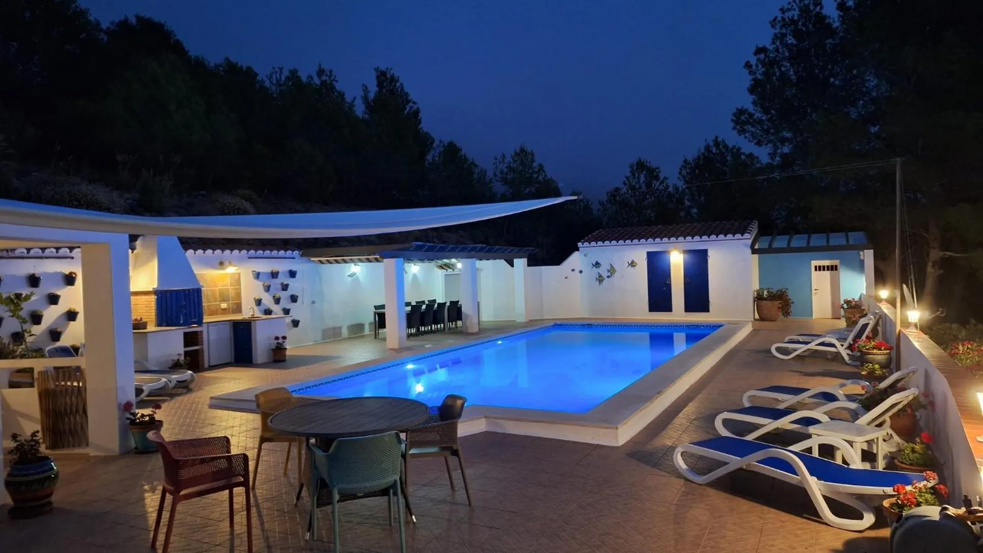 Casa Alta - Exclusive Large Luxury Private Villa, Large Pool, Amazing Views, On The Edge Of The Village And Next To Natural Park Canillas de Aceituno Villa