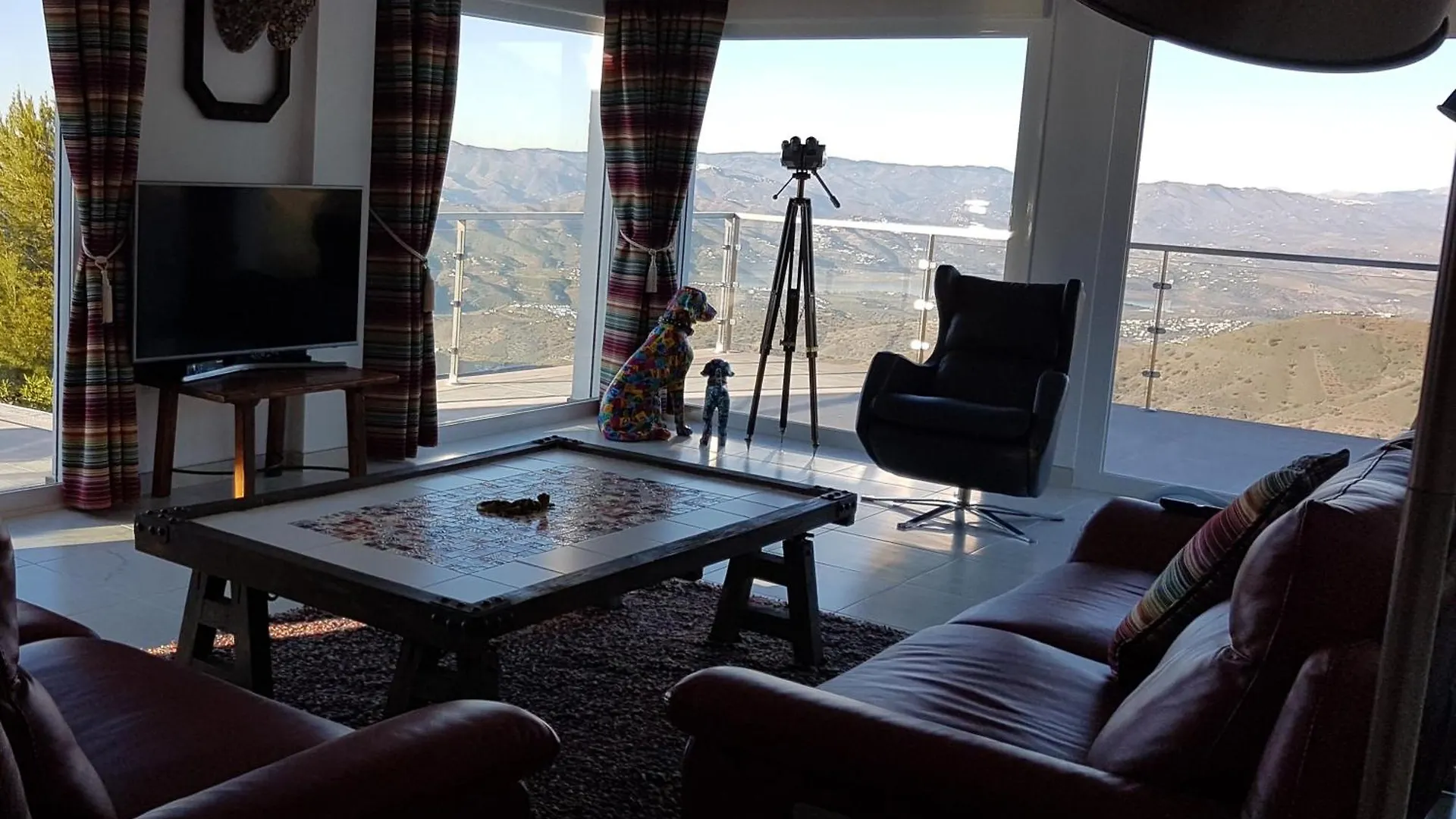 Casa Alta - Exclusive Large Luxury Private Villa, Large Pool, Amazing Views, On The Edge Of The Village And Next To Natural Park Canillas de Aceituno Spagna