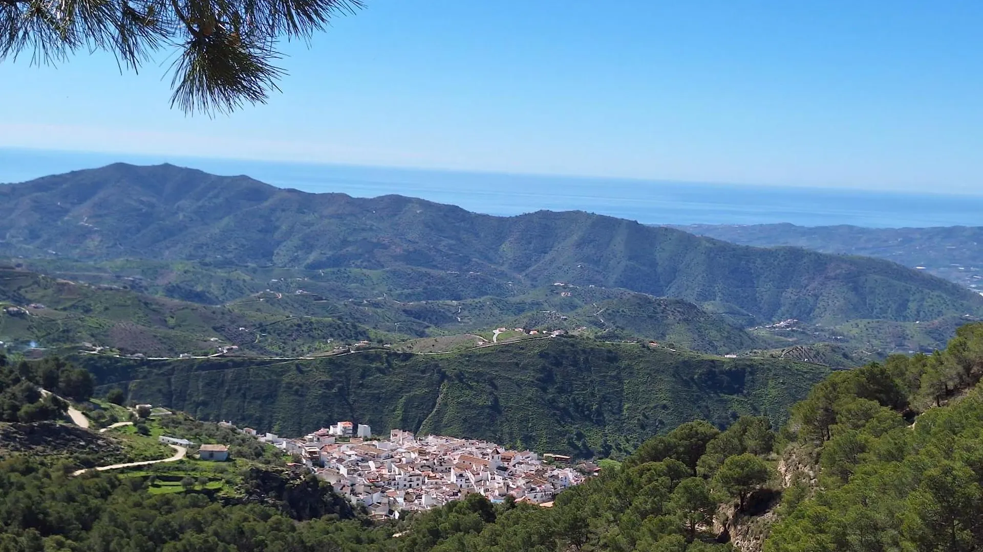 Villa Casa Alta - Exclusive Large Luxury Private Villa, Large Pool, Amazing Views, On The Edge Of The Village And Next To Natural Park Canillas de Aceituno